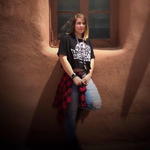 Meet your Posher, Eve